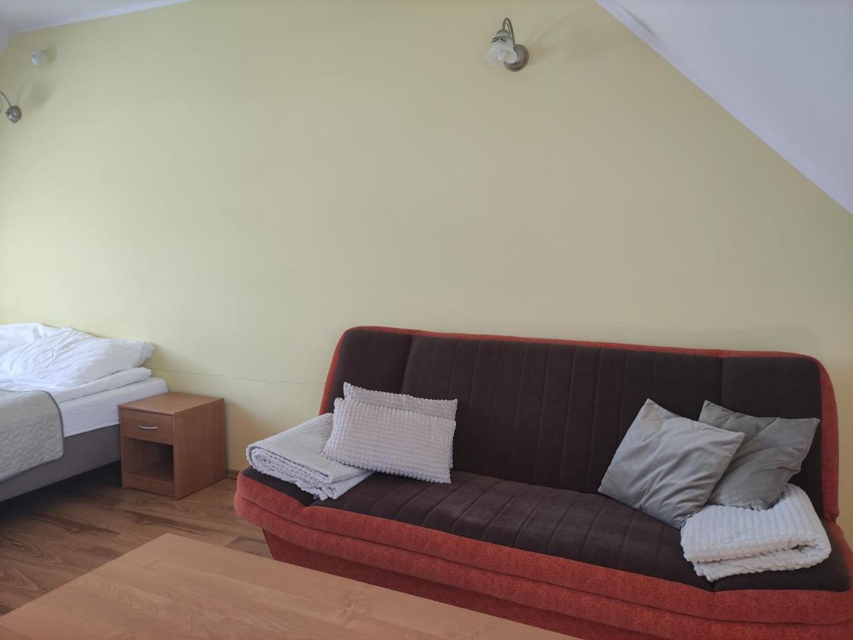 Pod Lasem Apartment Police